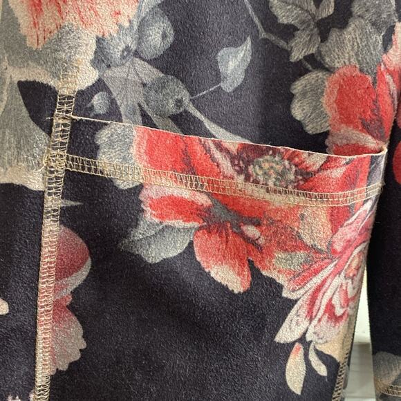 Solitaire women’s M faux suede floral print open front jacket - Picture 2 of 5